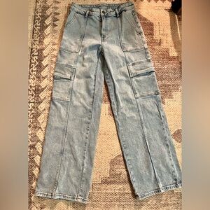 Women’s Light Wash Cargo Jeans Size 8 High Rise Straight Leg Utility Denim